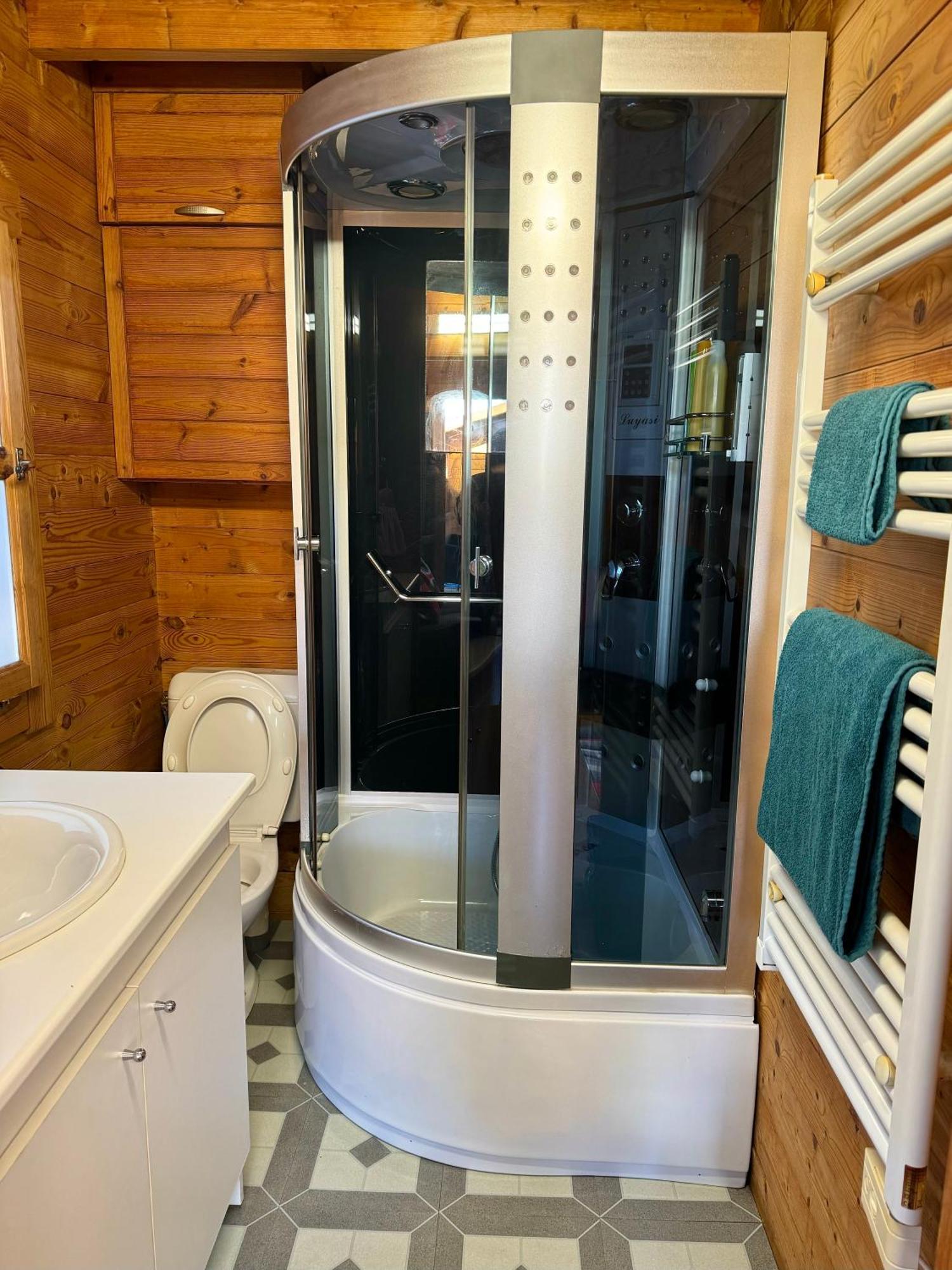 Cozy Cottage Paris Suburb! Bobigny Ngoại thất bức ảnh