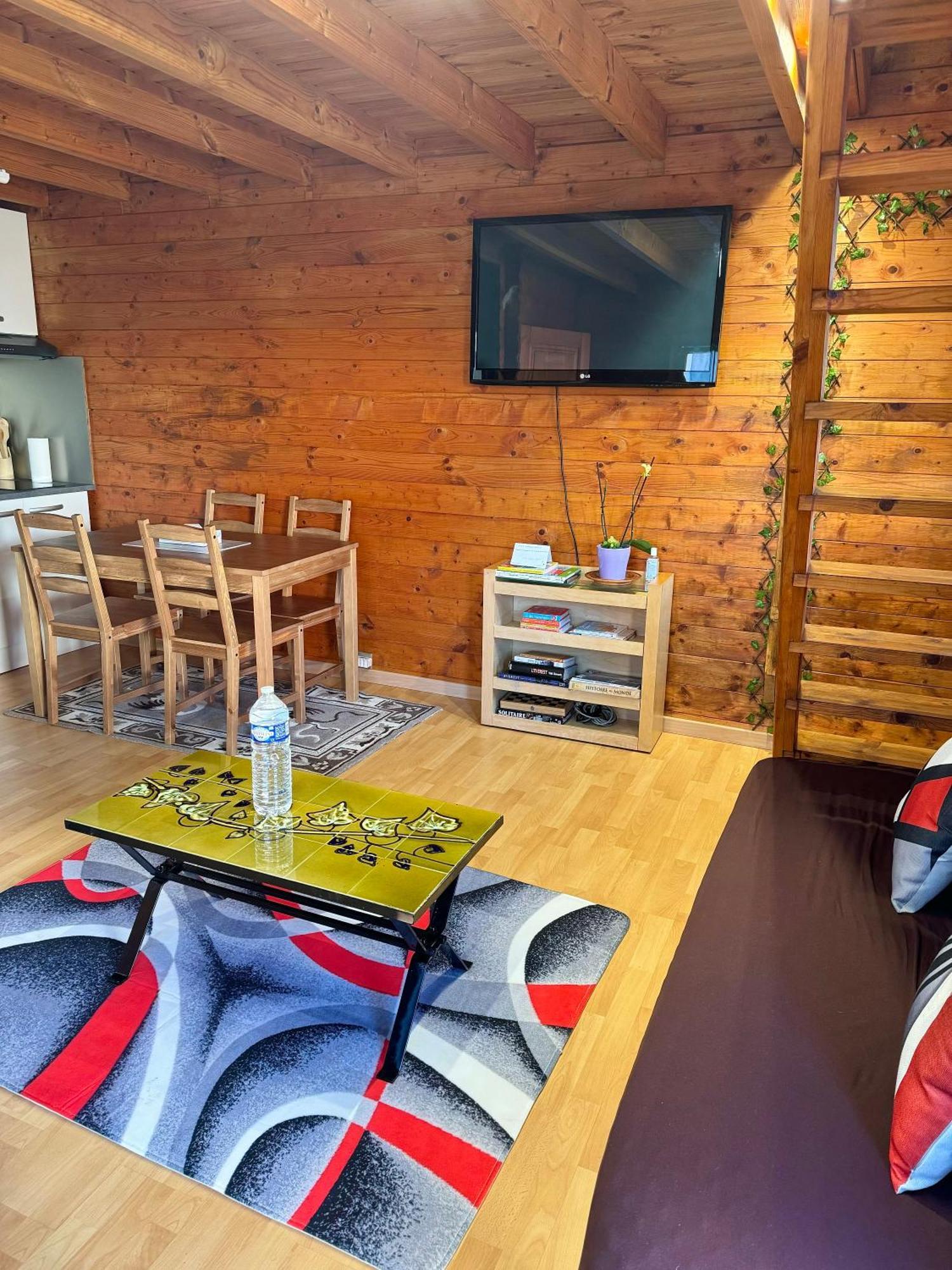 Cozy Cottage Paris Suburb! Bobigny Ngoại thất bức ảnh